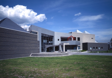 諏訪市博物館