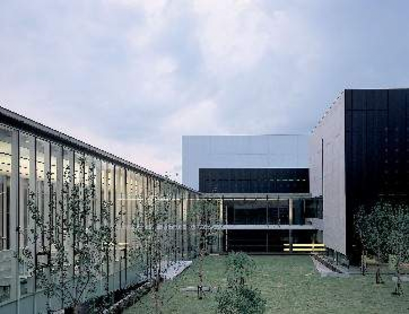 茅野市民館