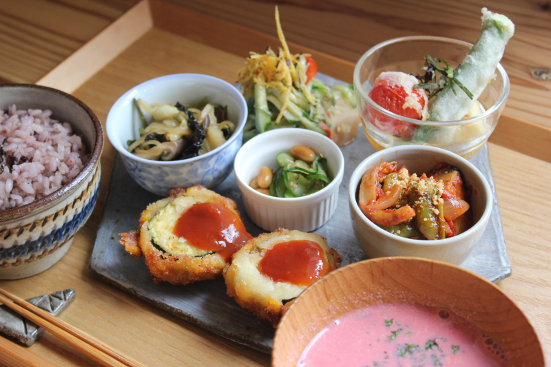 蓼科食堂やまのいきあめのこえ