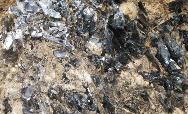 Photograph of obsidian buried in the highlands